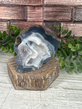 Load image into Gallery viewer, Volcanic Agate Skull