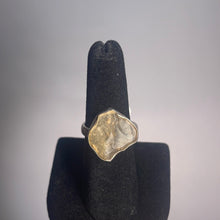 Load image into Gallery viewer, Libyan Desert Glass Size 8 Sterling Silver Ring