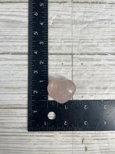Load image into Gallery viewer, Rose Quartz Heart Carving (1-inch)