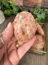 Load image into Gallery viewer, Sunstone Palmstone