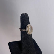 Load image into Gallery viewer, Labradorite Size 5 Sterling Silver Ring