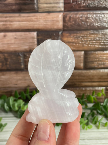 Mangano Calcite Cobra Carving