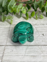 Load image into Gallery viewer, Malachite Turtle Carving