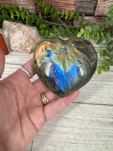 Load image into Gallery viewer, Labradorite Heart