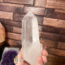 Load image into Gallery viewer, Lemurian Quartz Point