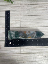 Load image into Gallery viewer, Moss Agate Tower