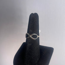 Load image into Gallery viewer, Infinity Size 7 Sterling Silver Ring