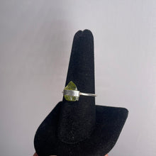 Load image into Gallery viewer, Peridot Size 9 Sterling Silver Ring