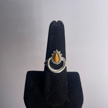 Load image into Gallery viewer, Tiger Eye Size 8 Sterling Silver Ring