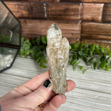 Load image into Gallery viewer, Quartz with Calcite