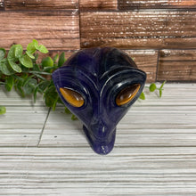 Load image into Gallery viewer, Fluorite Alien Head With Tiger Eye Eyes