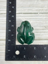 Load image into Gallery viewer, Malachite Frog Carving