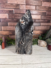 Load image into Gallery viewer, XL Sphalerite Tower