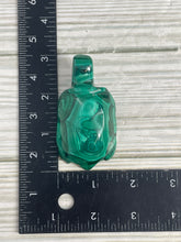 Load image into Gallery viewer, Malachite Turtle Carving