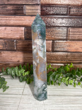 Load image into Gallery viewer, Moss Agate Tower