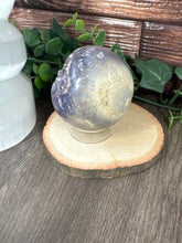 Load image into Gallery viewer, Grape Chalcedony Sphere