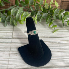 Load image into Gallery viewer, Malachite Size 5 Sterling Silver Ring