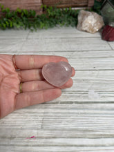 Load image into Gallery viewer, Rose Quartz Heart Carving (1-inch)