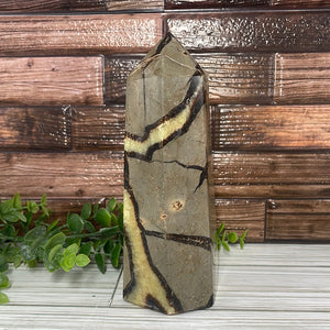 Septarian Calcite Tower Large