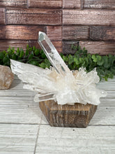 Load image into Gallery viewer, Clear Quartz Cluster- Colombian Cluster