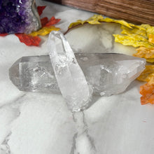 Load image into Gallery viewer, Lemurian Quartz Point