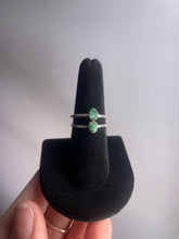 Load image into Gallery viewer, Emerald SZ 8 Sterling Silver Ring