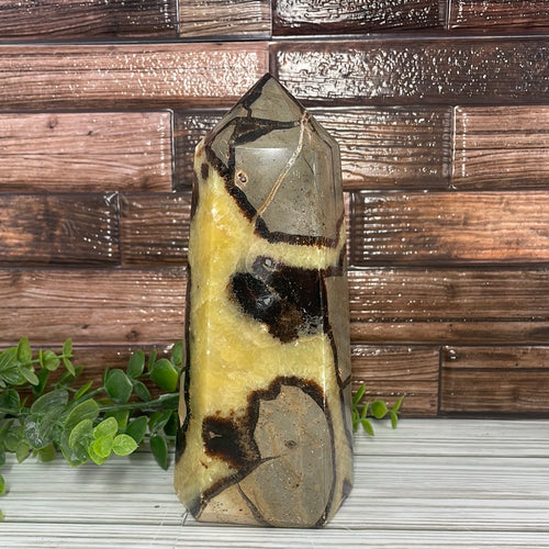 Septarian Calcite Tower Large