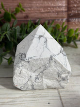 Load image into Gallery viewer, Howlite Half-Polished Point