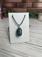 Load image into Gallery viewer, Kambaba Jasper Necklace