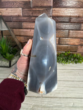 Load image into Gallery viewer, Orca Agate Tower