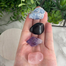 Load image into Gallery viewer, Aquarius Zodiac Crystal Kit