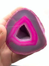 Load image into Gallery viewer, Agate Geode (1)