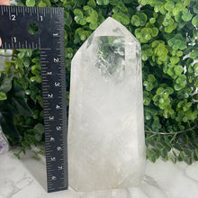 Load image into Gallery viewer, Clear Quartz Tower