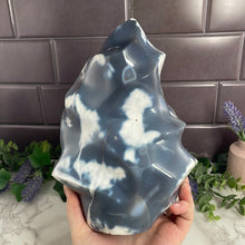 Load image into Gallery viewer, Orca Agate Flame 9 Pounds!