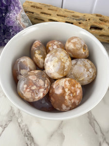 Flower Agate Palm Stone