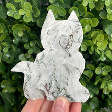 Load image into Gallery viewer, Moss Agate Cat Carving
