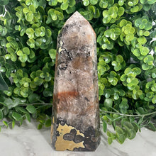 Load image into Gallery viewer, Mosaic Quartz Tower