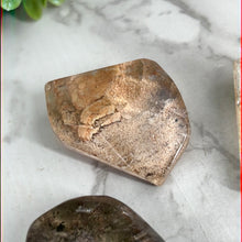 Load image into Gallery viewer, Garden Quartz