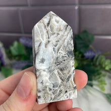 Load image into Gallery viewer, Sphalerite Tower