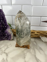 Load image into Gallery viewer, Garden Quartz Tower