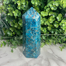 Load image into Gallery viewer, Blue Apatite Tower