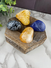 Load image into Gallery viewer, Gemini Zodiac Crystal Kit