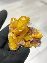 Load image into Gallery viewer, Wulfenite