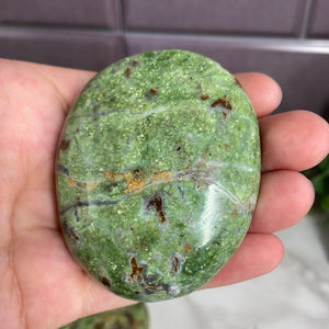 Chrysoprase Palm Stone