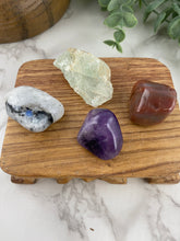 Load image into Gallery viewer, Pisces Zodiac Crystal Kit