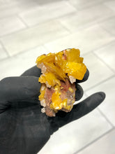 Load image into Gallery viewer, Wulfenite