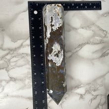 Load image into Gallery viewer, Moss Agate Tower
