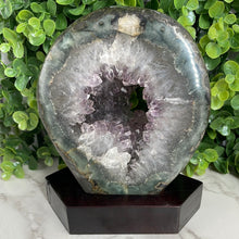 Load image into Gallery viewer, Amethyst Donut With Stand