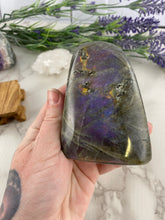 Load image into Gallery viewer, Purple Flash Labradorite Freeform